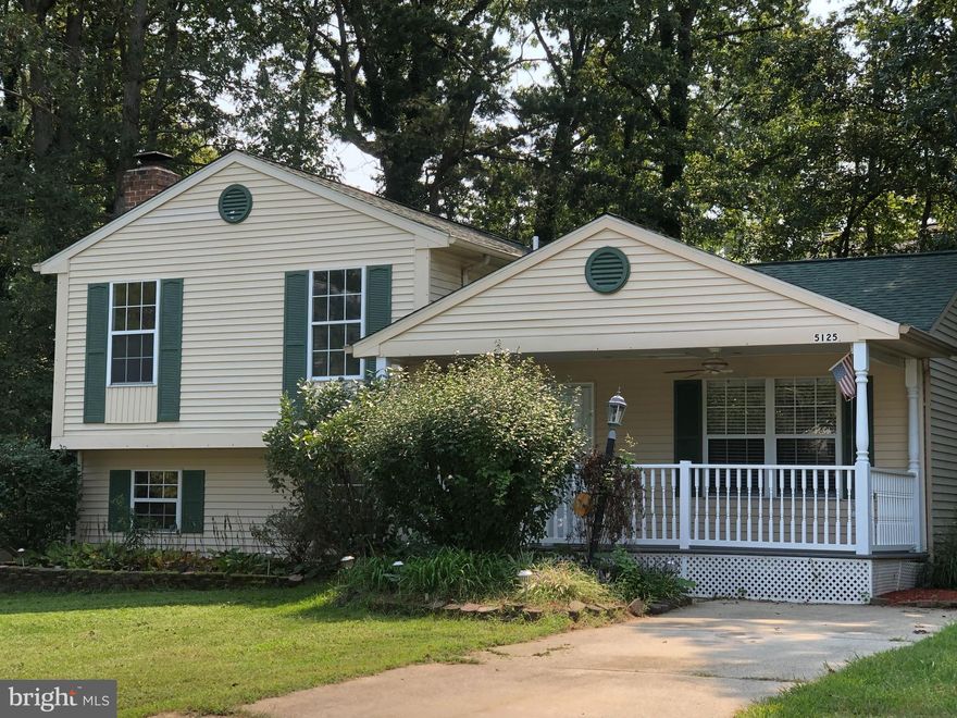 A REWARDING ESCAPE PEACEFULLY SITUATED: Great Split-Level home that is Move In Ready, freshly painted with upgraded kitchen and baths, this 4 bedroom, 3 bathroom home (including fenced in backyard with patio, shed and fully powered Tiki bar) rests on a semi private lot with nearby walking trails, beautiful lakes, tennis courts, swimming pool,  located on a peaceful cul-de-sac in the Dorchester neighborhood. Richly appointed spaces include large gathering areas, a bright, kitchen, separate dining room, a master suite, and a lower-level family room with a fireplace perfect for family or entertaining. Other amenities include very conveniently located to shopping and plenty of dining options.  Newly installed Roof and HVAC system.