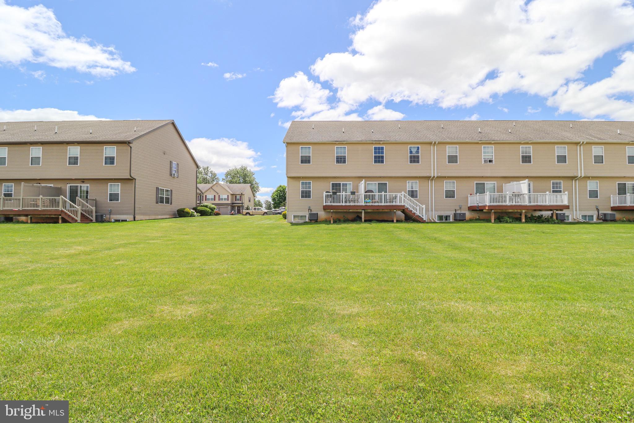 LINDA SUE GARDENS - Residential