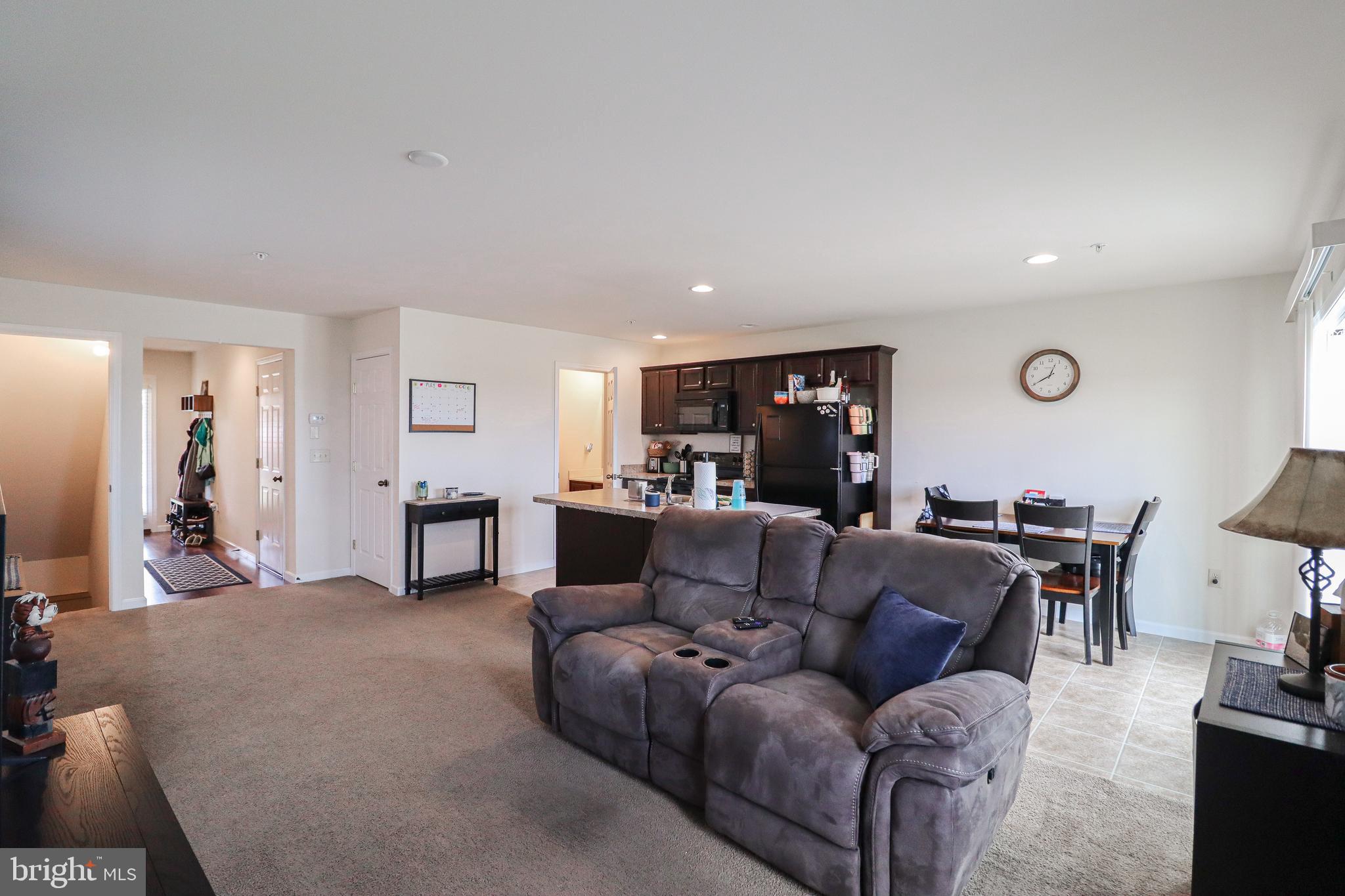LINDA SUE GARDENS - Residential