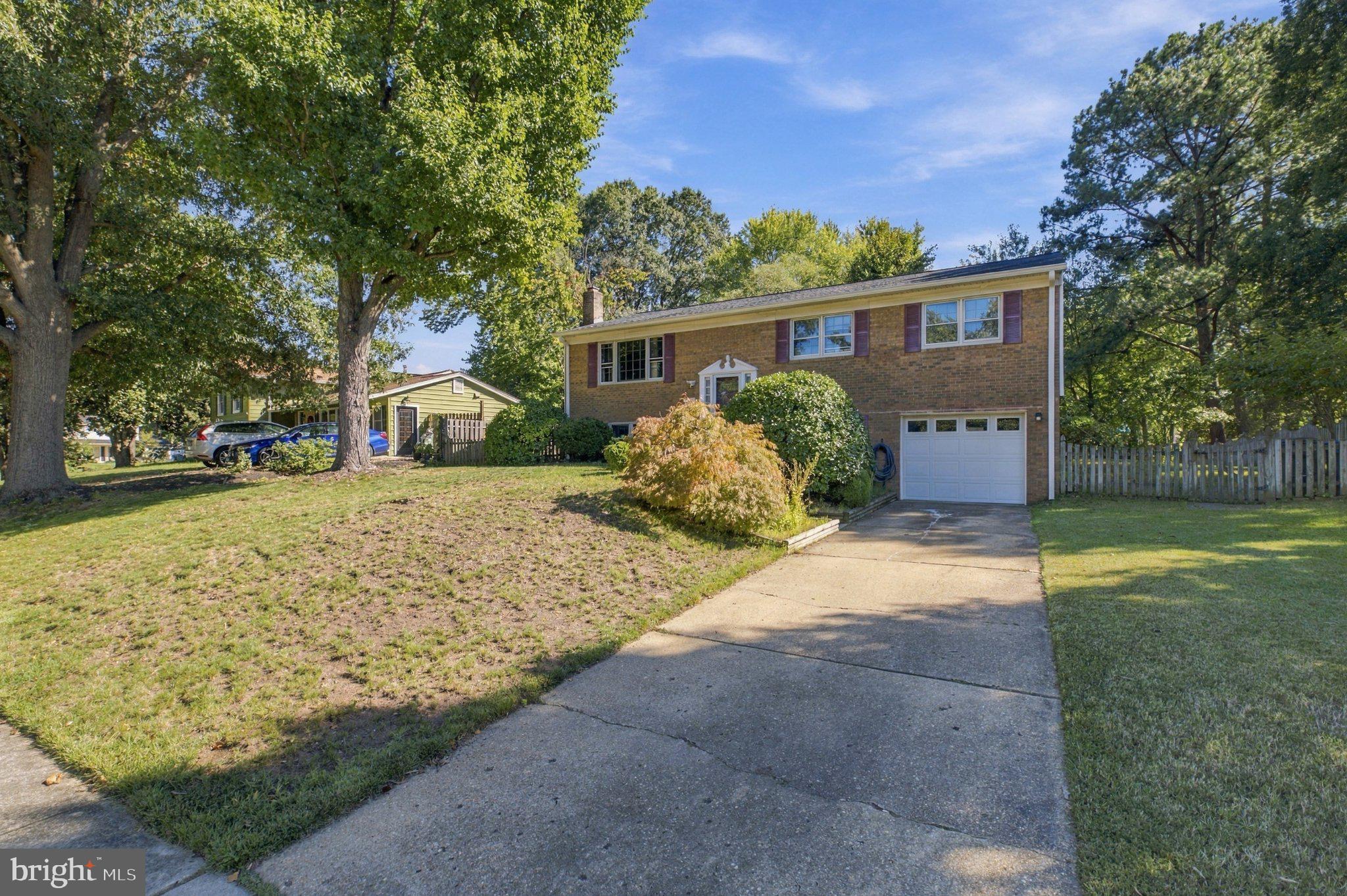 8004 LYNNFIELD DRIVE