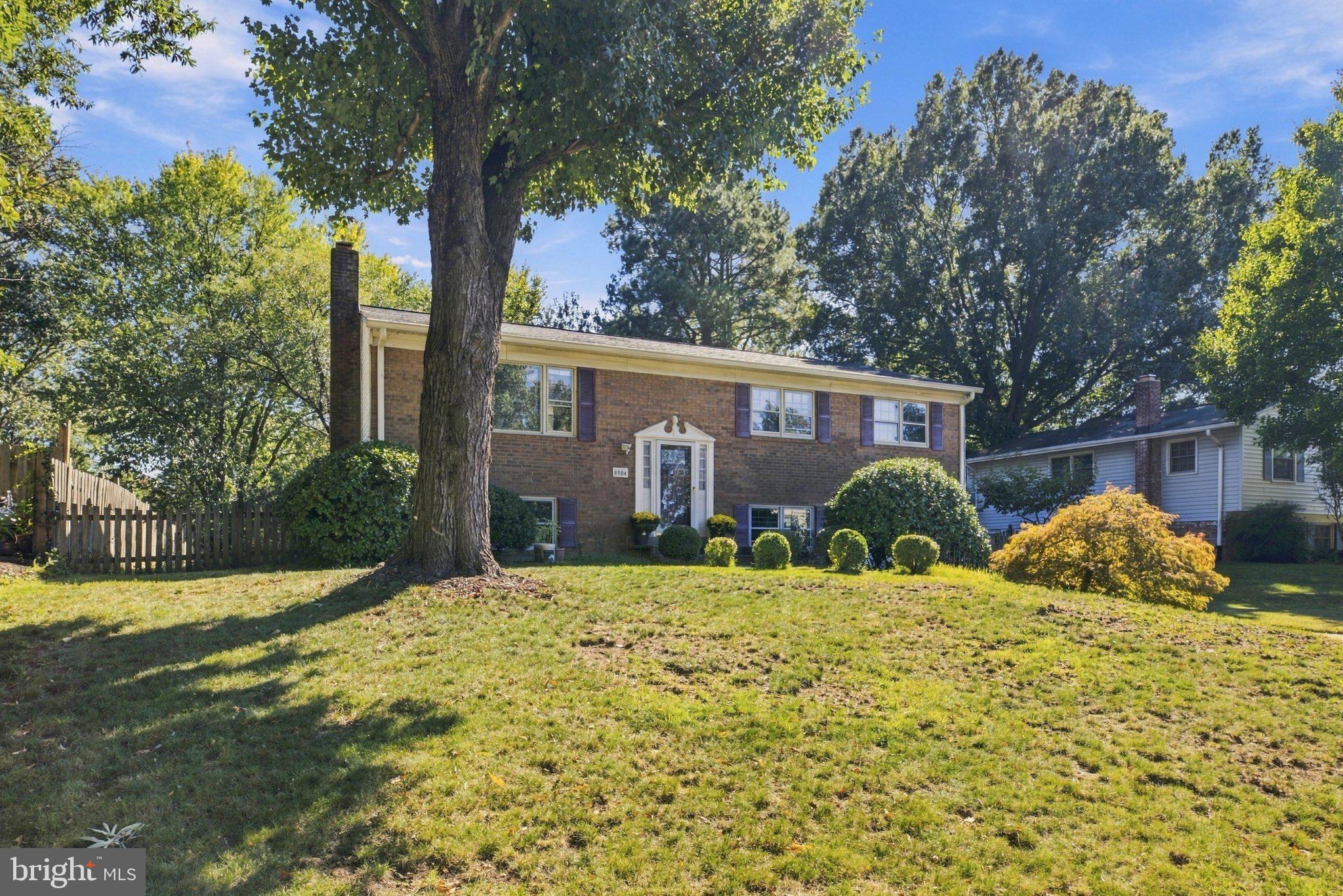 8004 LYNNFIELD DRIVE