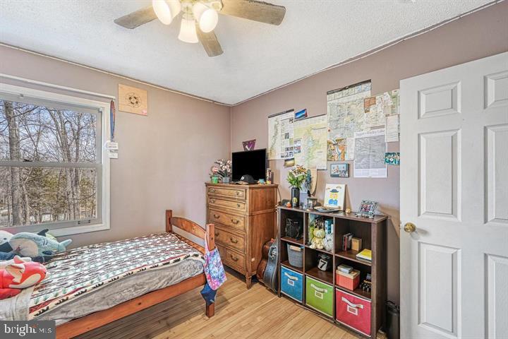 LAKE OF THE WOODS - Residential Lease