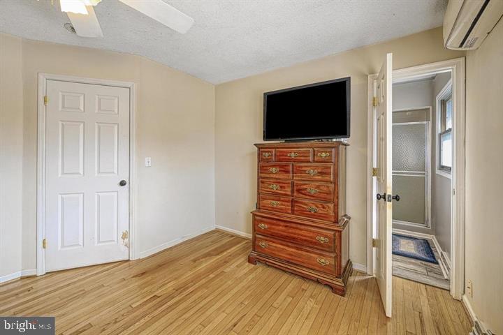 LAKE OF THE WOODS - Residential Lease