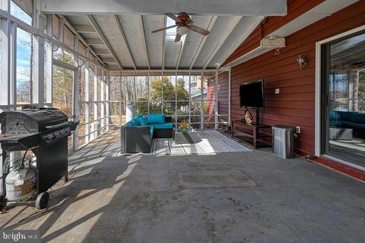 LAKE OF THE WOODS - Residential Lease