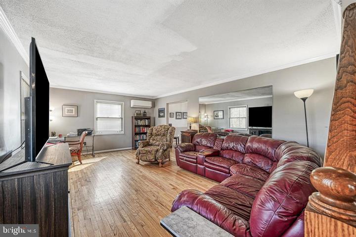 LAKE OF THE WOODS - Residential Lease