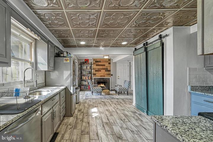 LAKE OF THE WOODS - Residential Lease