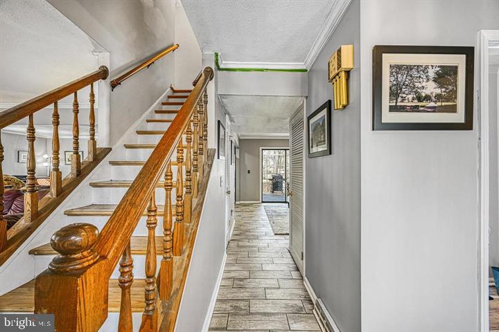 LAKE OF THE WOODS - Residential Lease