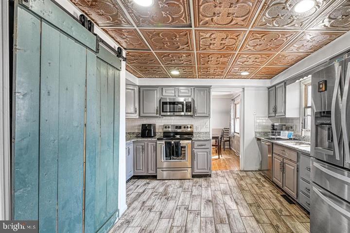 LAKE OF THE WOODS - Residential Lease