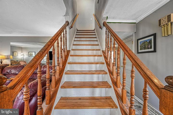 LAKE OF THE WOODS - Residential Lease