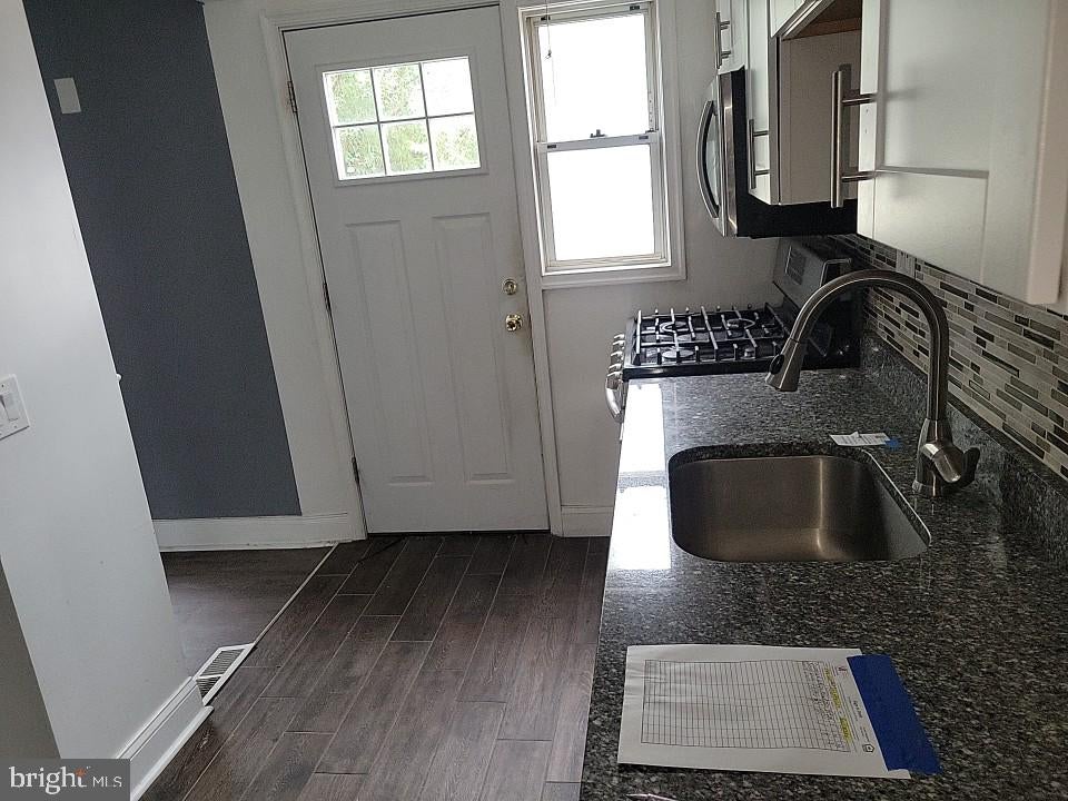 833 ARNCLIFFE RD
