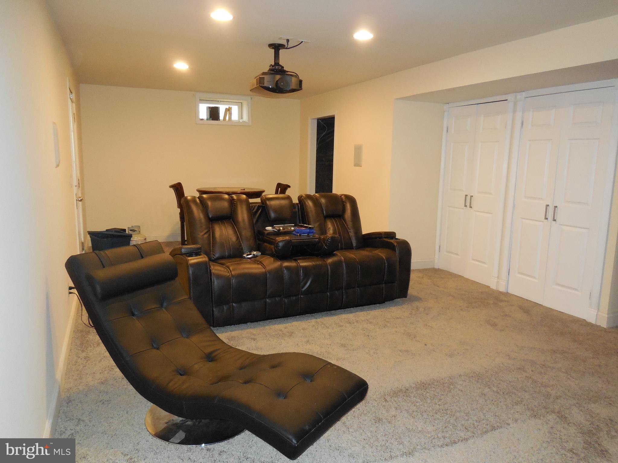 PORT POTOMAC - Residential