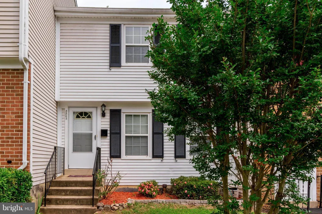 8338 Snowden Oaks Place, Laurel, MD 20708