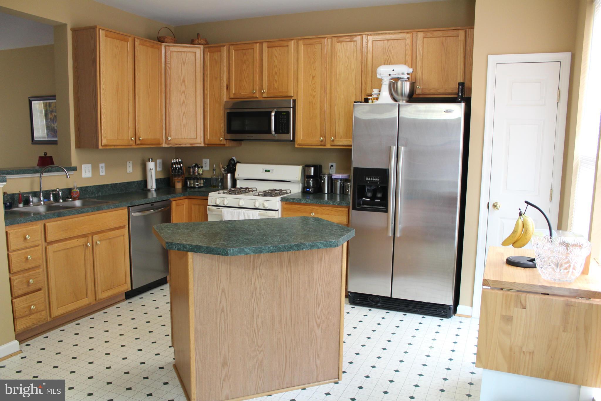 WOODBRIDGE COMMONS - Residential Lease