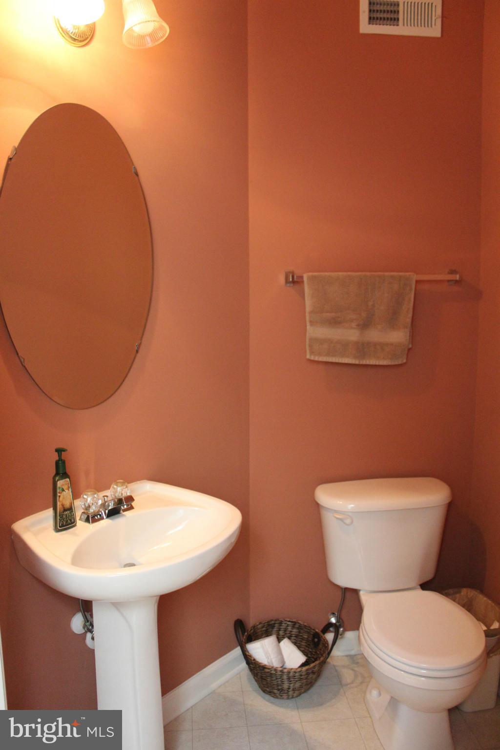 WOODBRIDGE COMMONS - Residential Lease