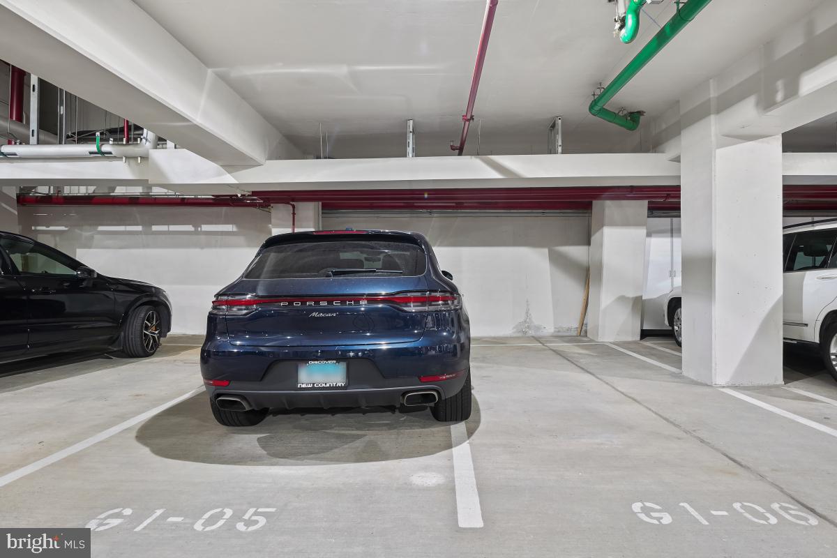 DOWNTOWN BETHESDA - Residential