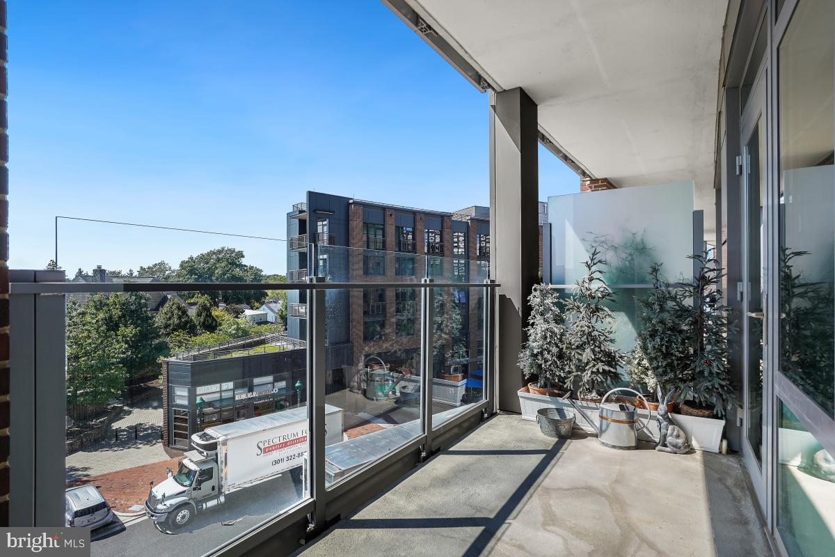 DOWNTOWN BETHESDA - Residential