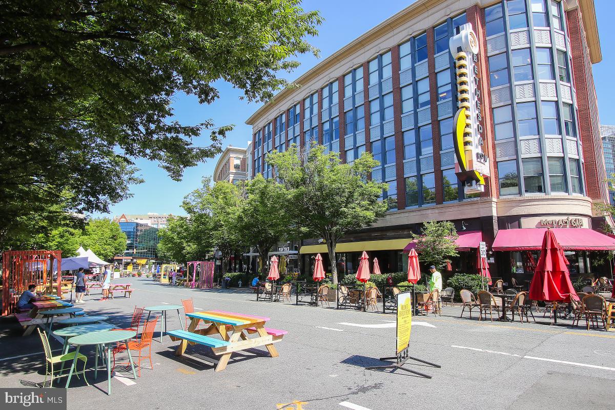 DOWNTOWN BETHESDA - Residential