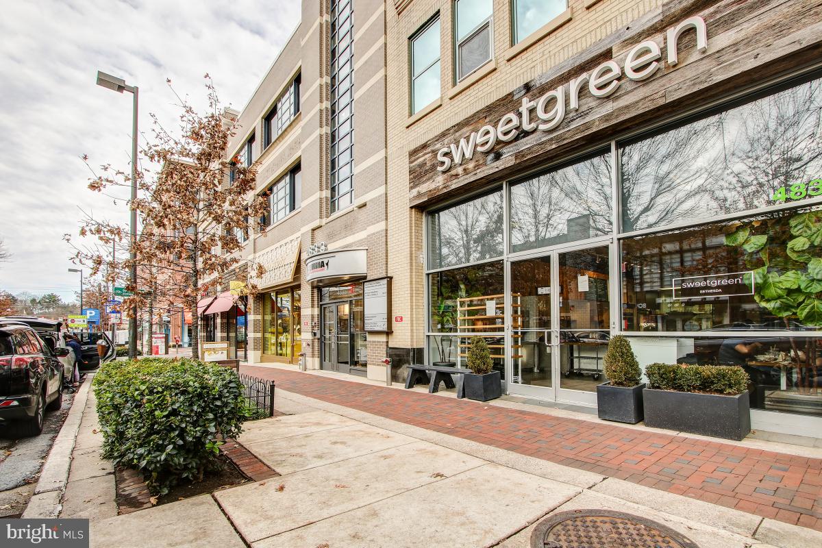 DOWNTOWN BETHESDA - Residential