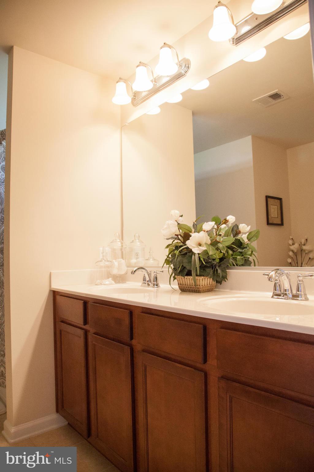 STAFFORD LAKES VILLAGE - Residential