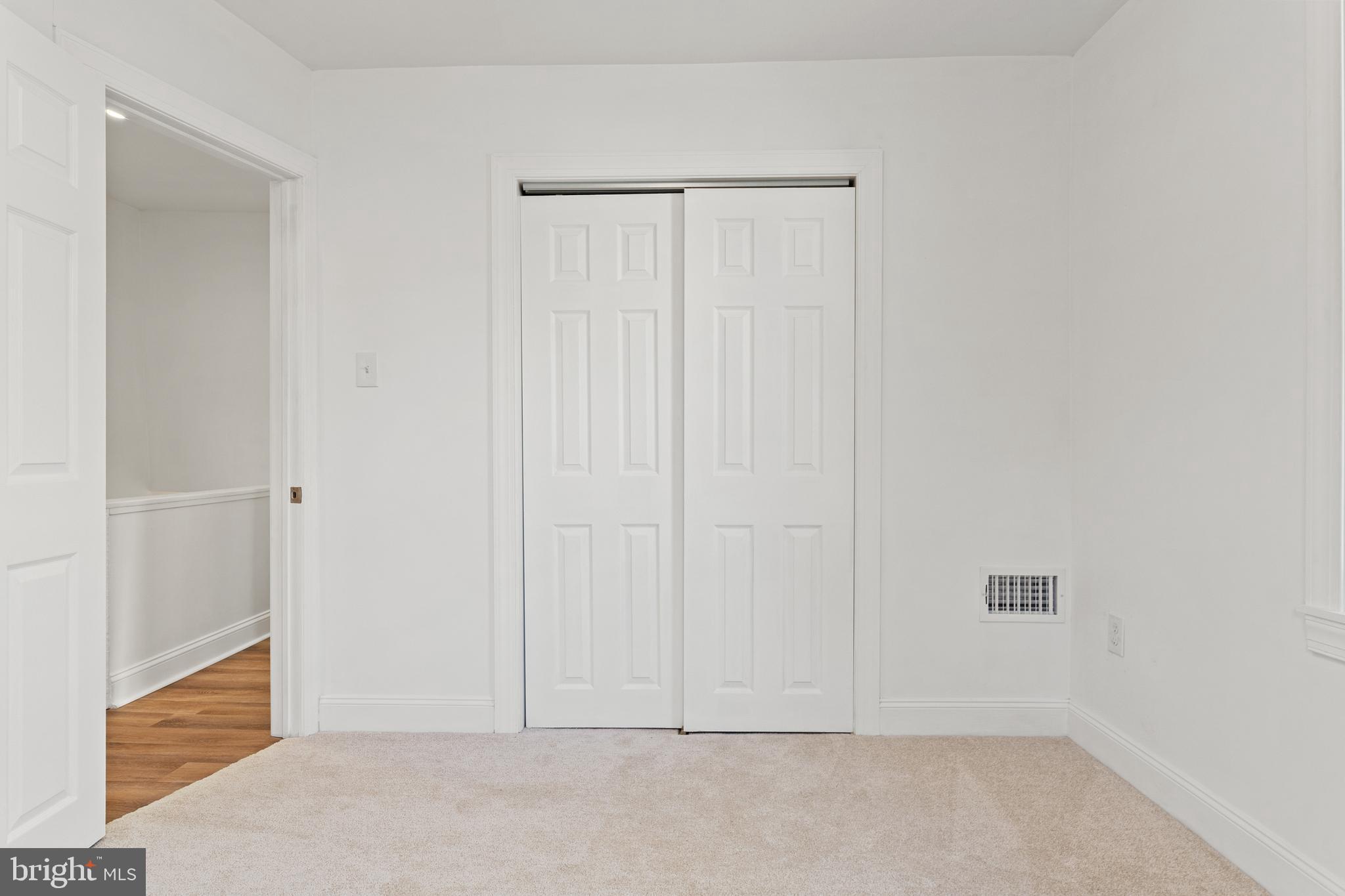 GARRETT HILL - Residential