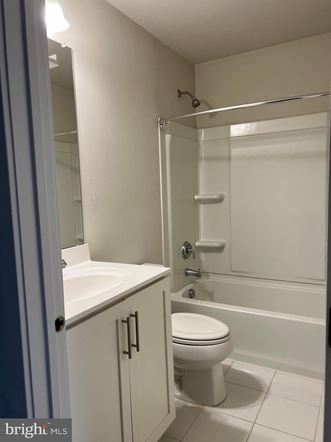 HATBORO STATION - Residential Lease