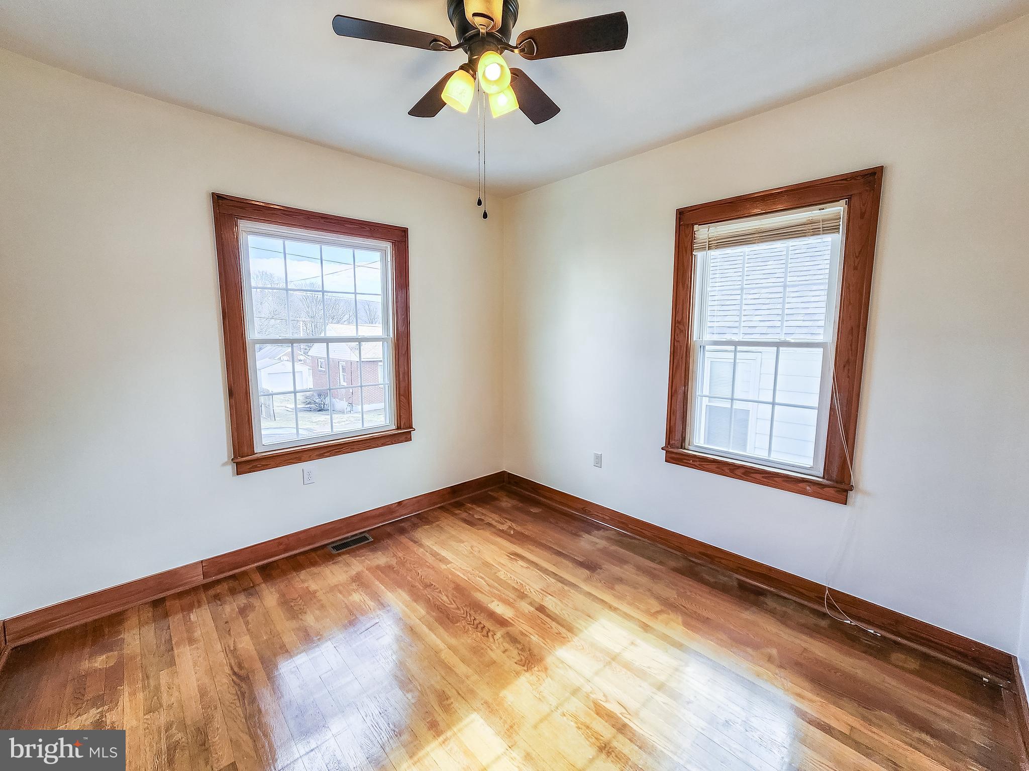 SOUTH END - Residential