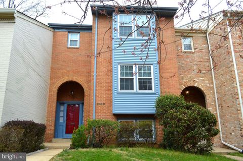 1968 HOPEWOOD DRIVE FALLS CHURCH VA 22043