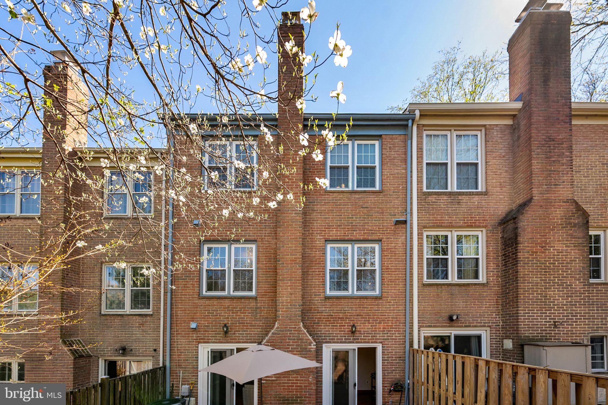 WESTMORELAND SQUARE - Residential