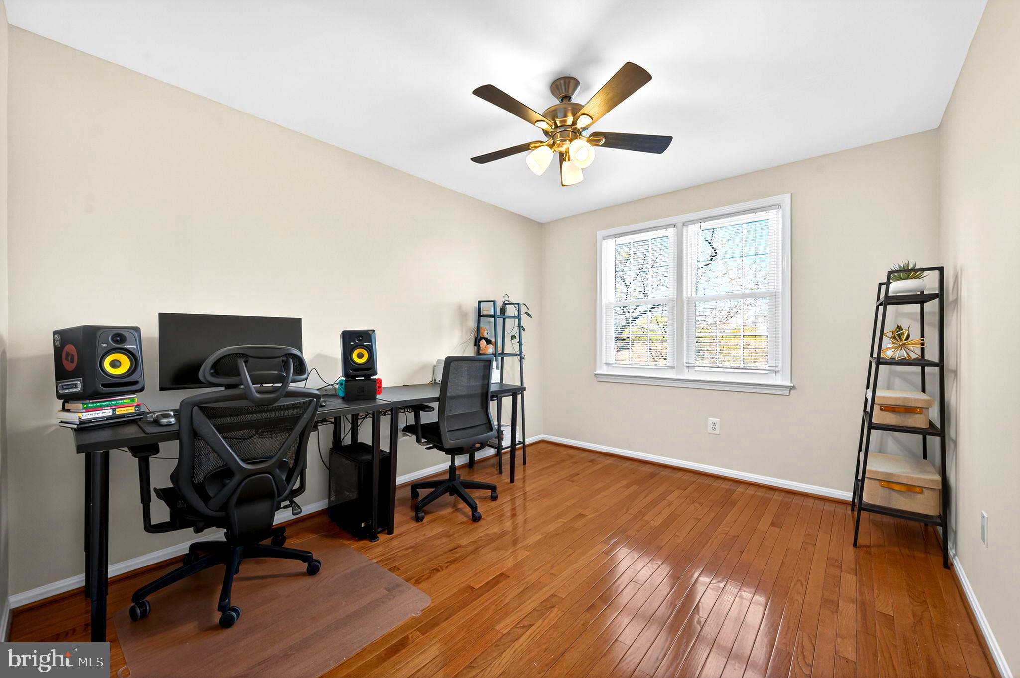 WESTMORELAND SQUARE - Residential