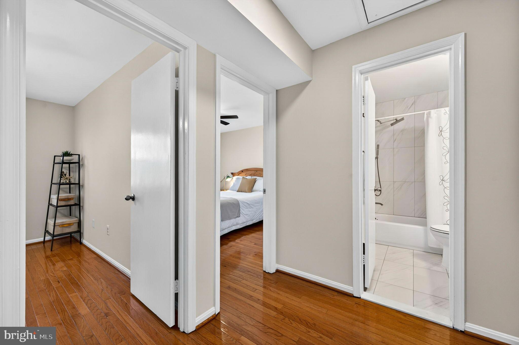 WESTMORELAND SQUARE - Residential