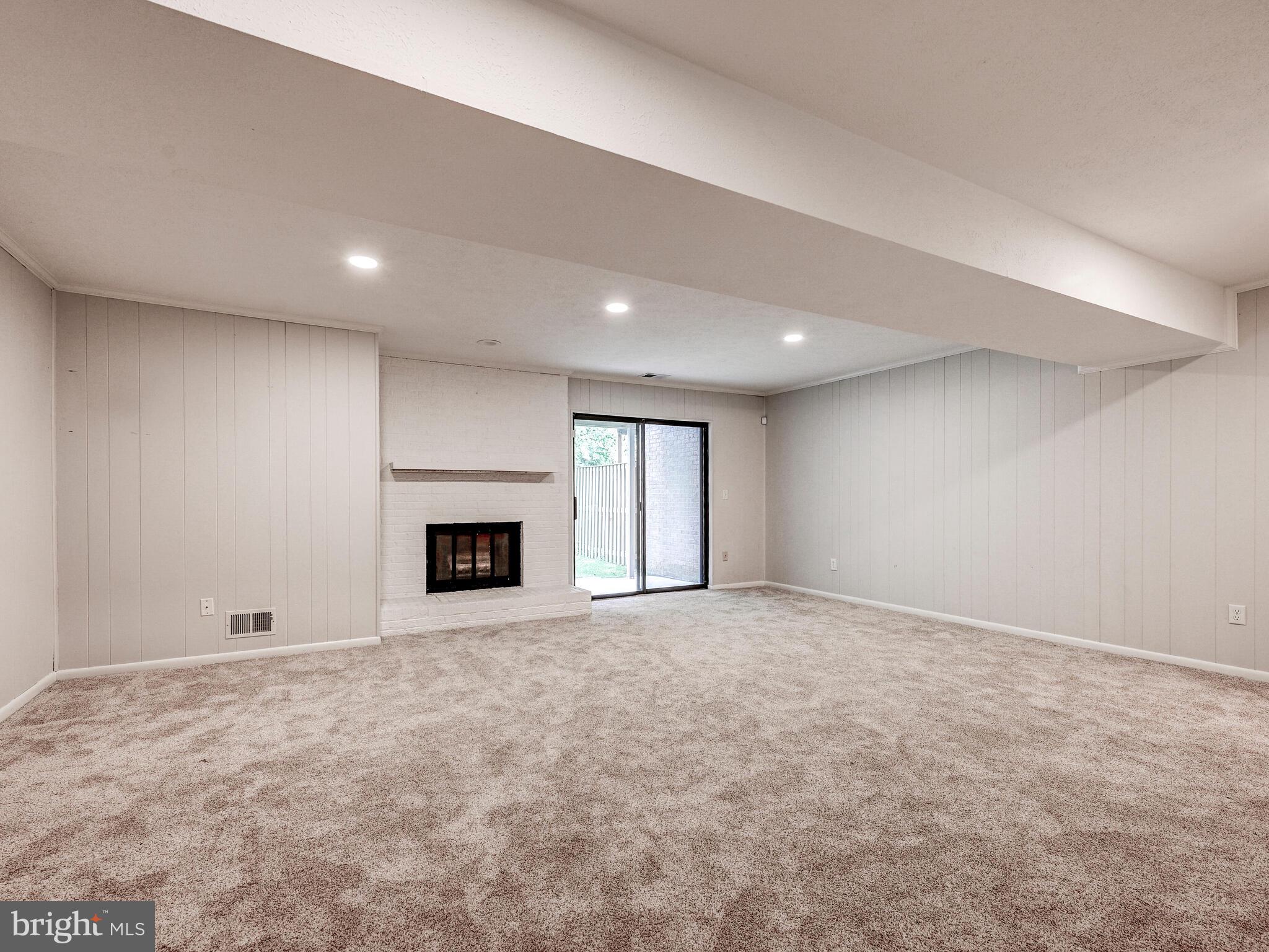 VALLEYWOOD AT FIVE FARMS - Residential Lease