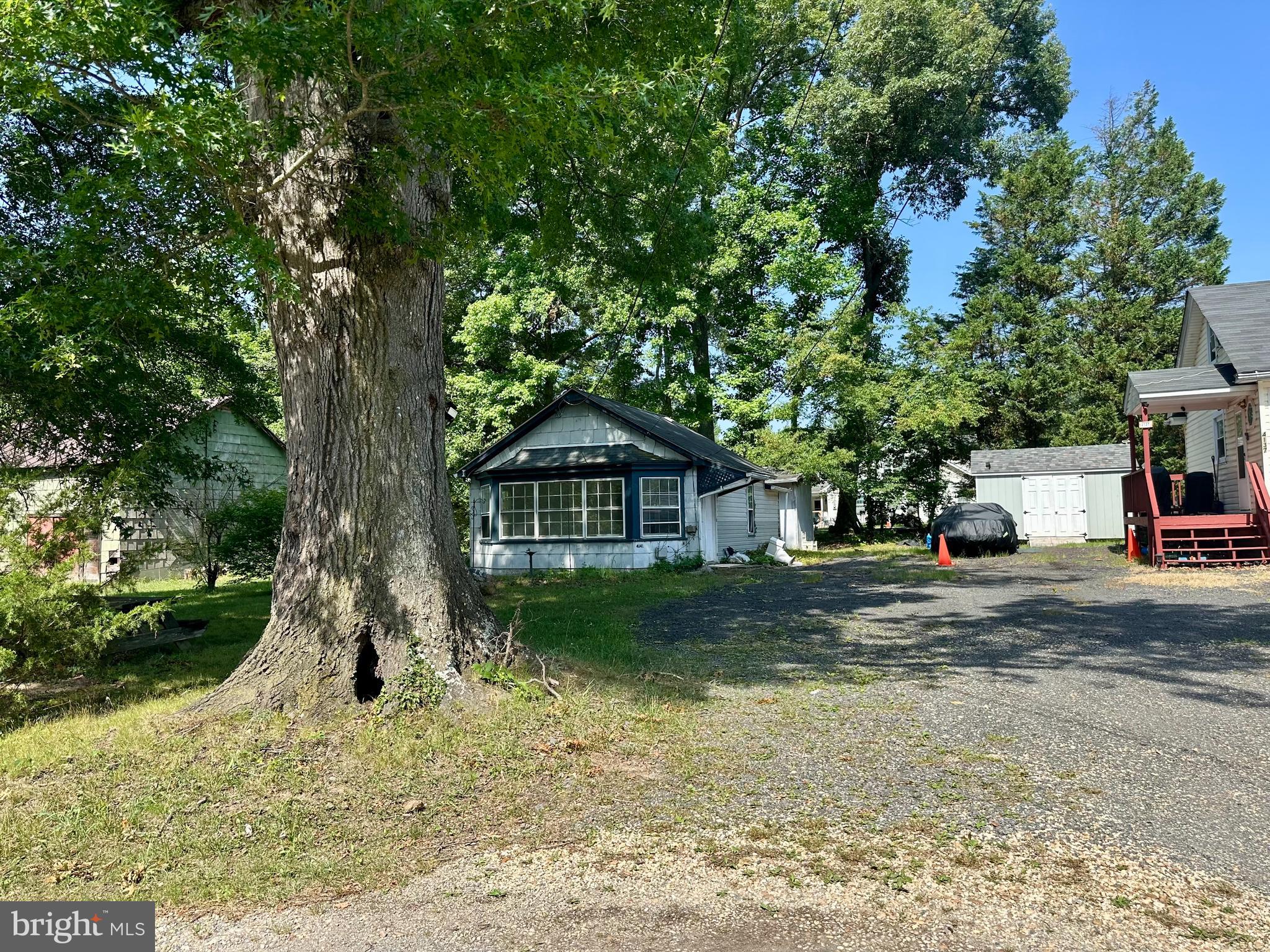 4137 BARRETT PLACE