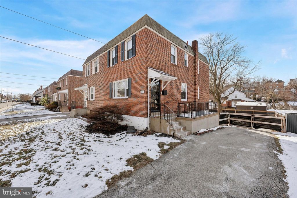 Photo of 636 Woodland Drive, HAVERTOWN, PA 19083 (MLS # PADE2107188)