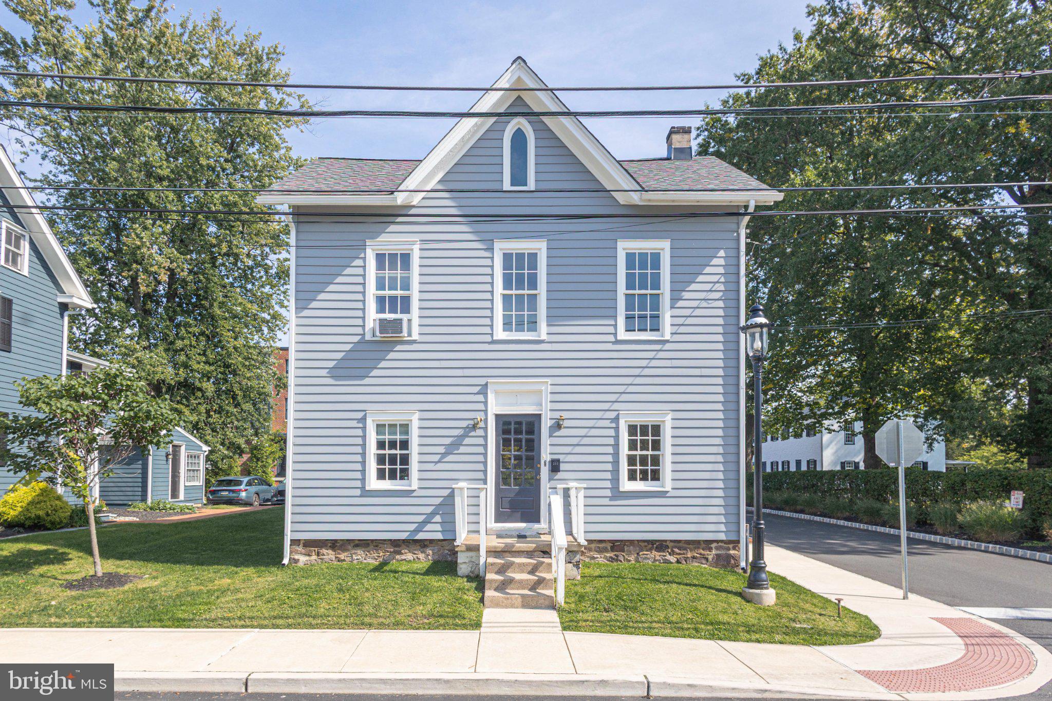 211 COURT STREET