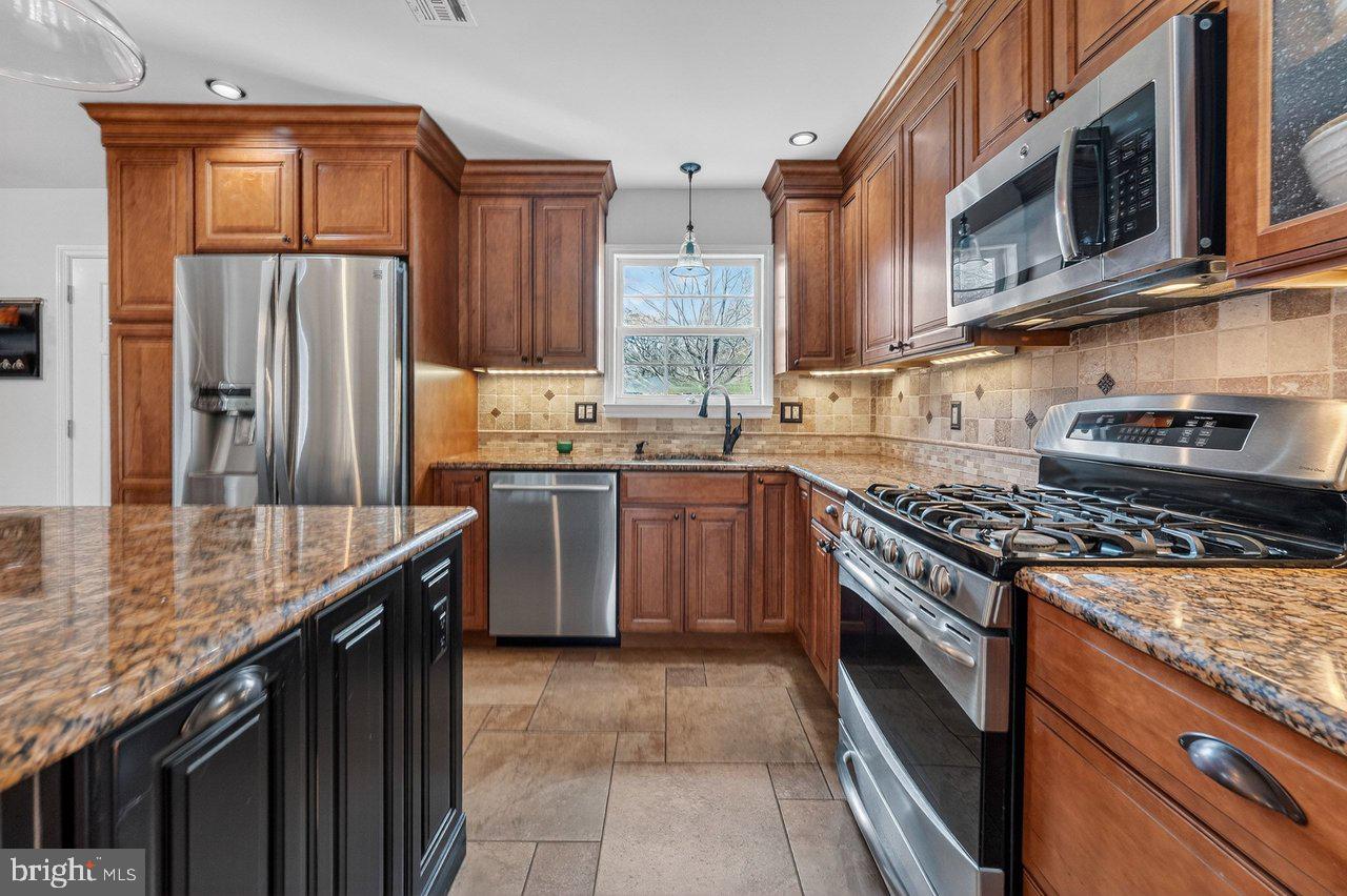 569 WINTERBERRY BOULEVARD