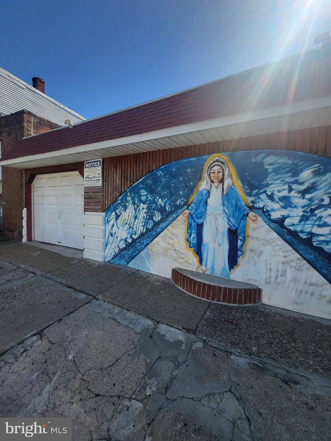 PORT RICHMOND - Commercial Sale