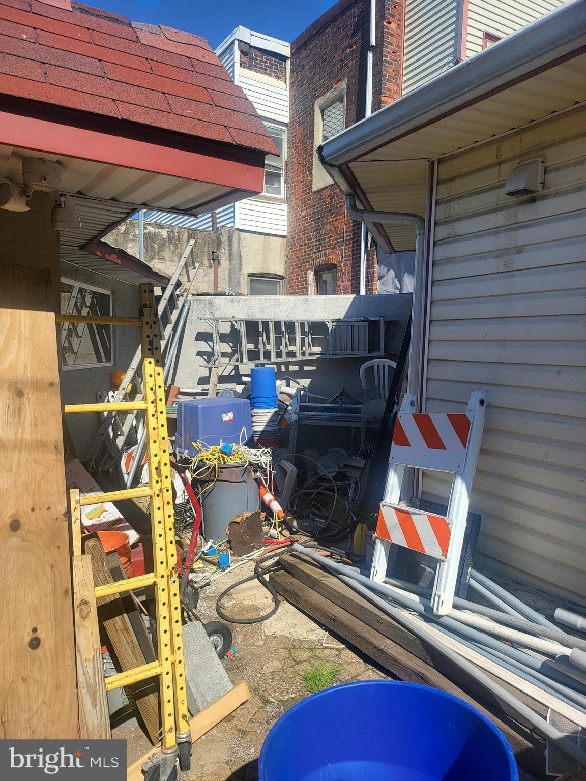 PORT RICHMOND - Commercial Sale