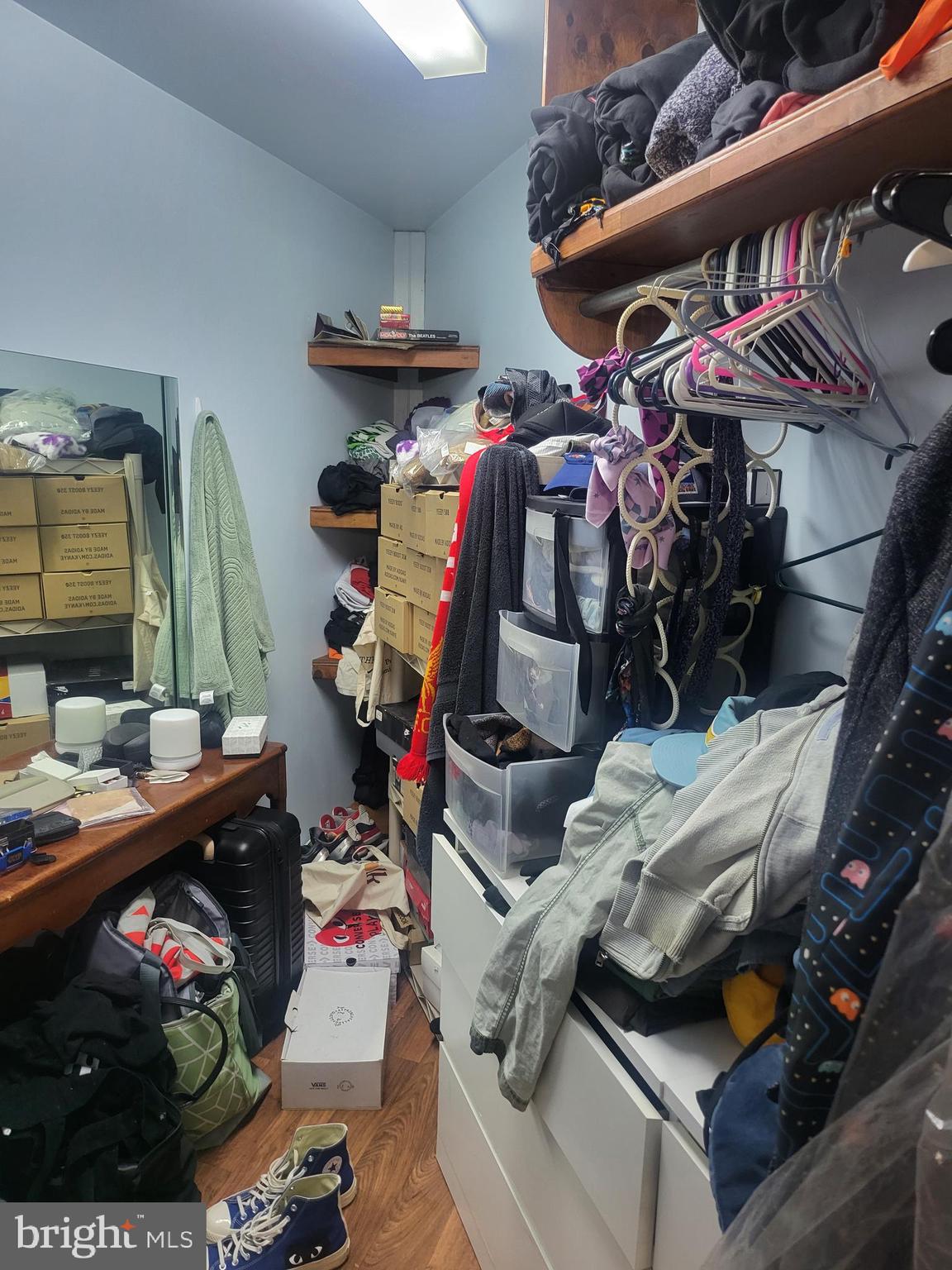 PORT RICHMOND - Commercial Sale