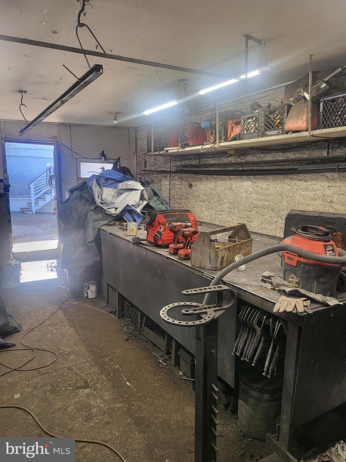 PORT RICHMOND - Commercial Sale