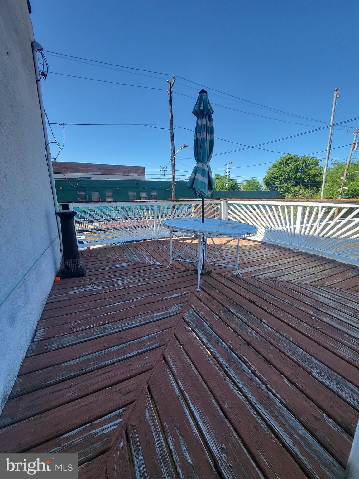 PORT RICHMOND - Commercial Sale