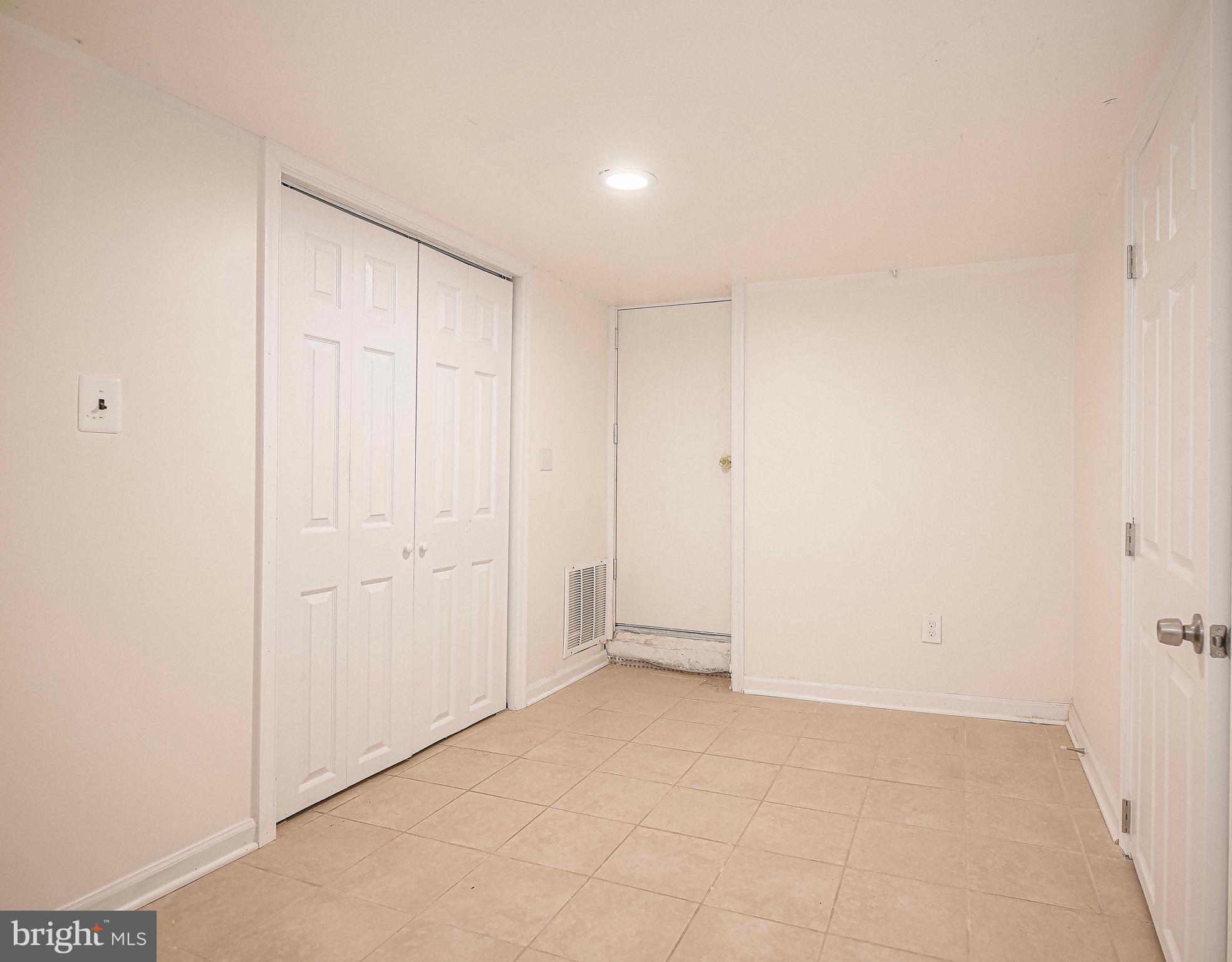 WYMAN PARK HAMPDEN - Residential