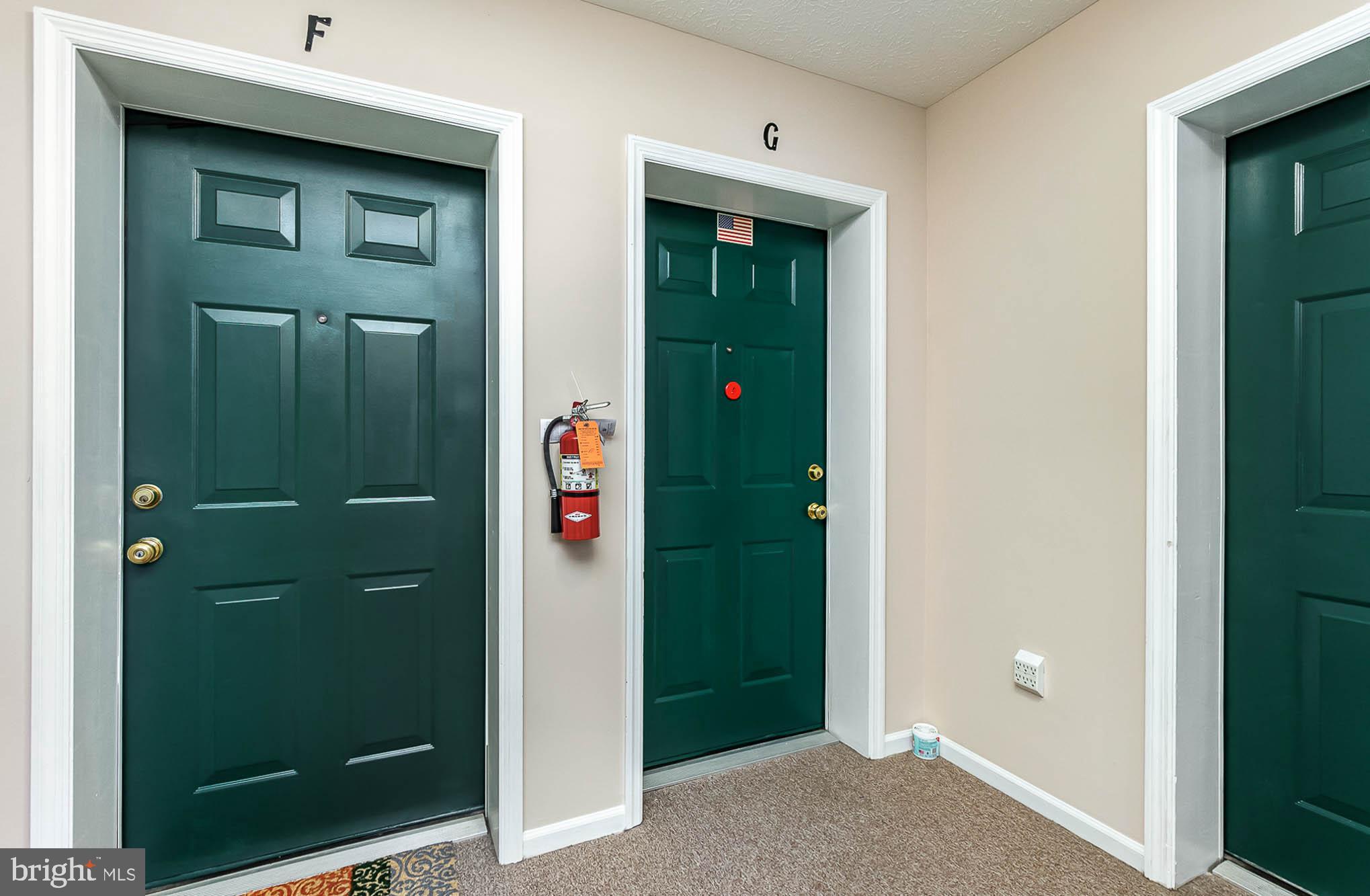 BRENTWOOD CONDO - Residential