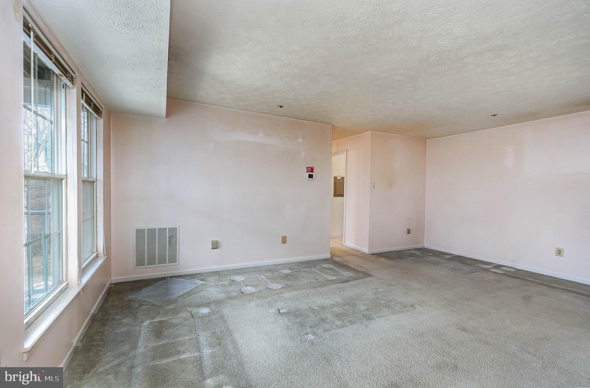 BRENTWOOD CONDO - Residential