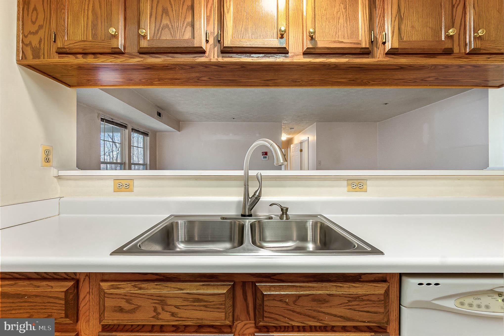 BRENTWOOD CONDO - Residential