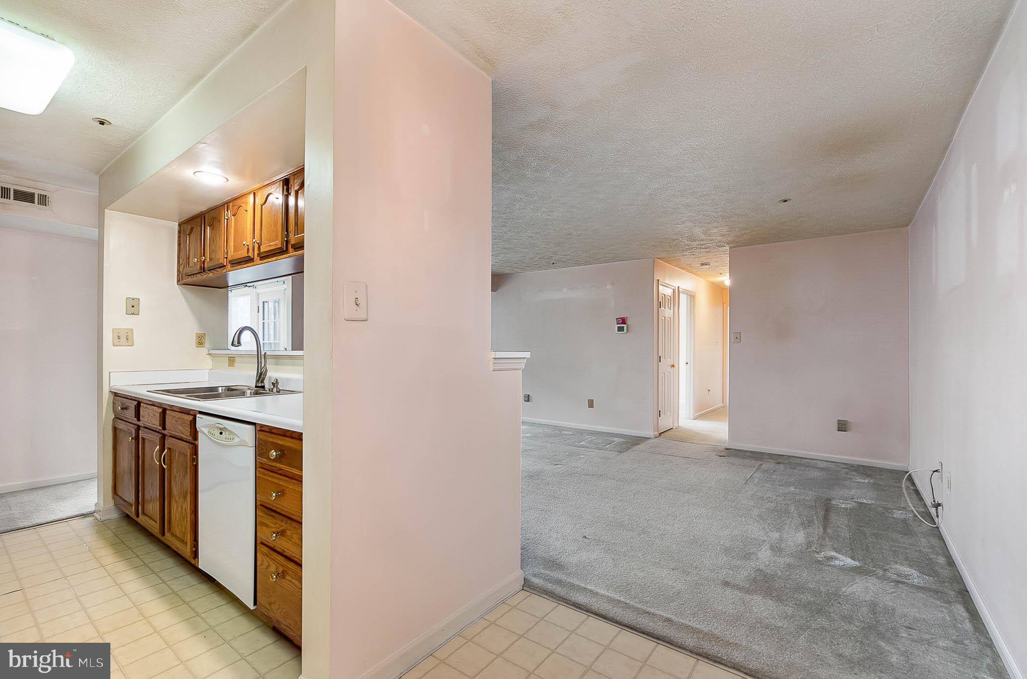 BRENTWOOD CONDO - Residential