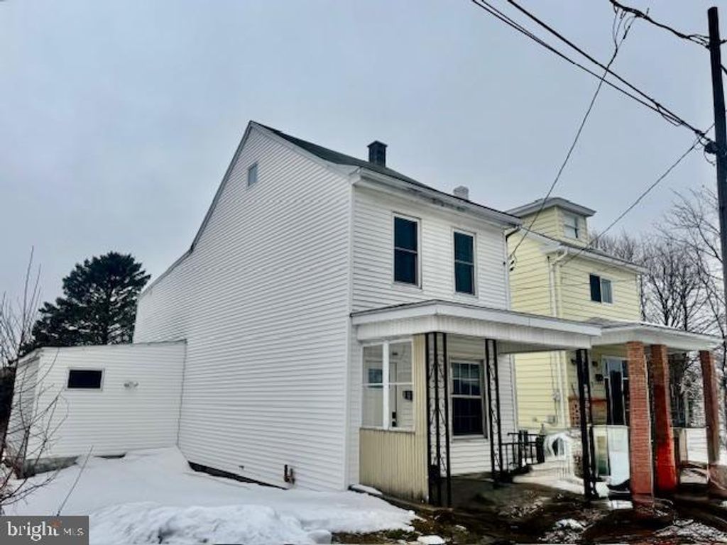 Photo of 124 S Wylam Street, FRACKVILLE, PA 17931 (MLS # PASK2025534)