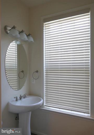 EASTGATE SQUARE - Residential Lease