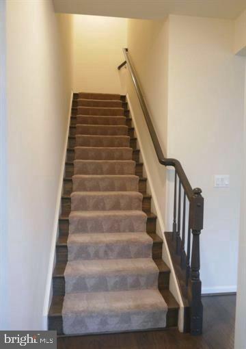 EASTGATE SQUARE - Residential Lease