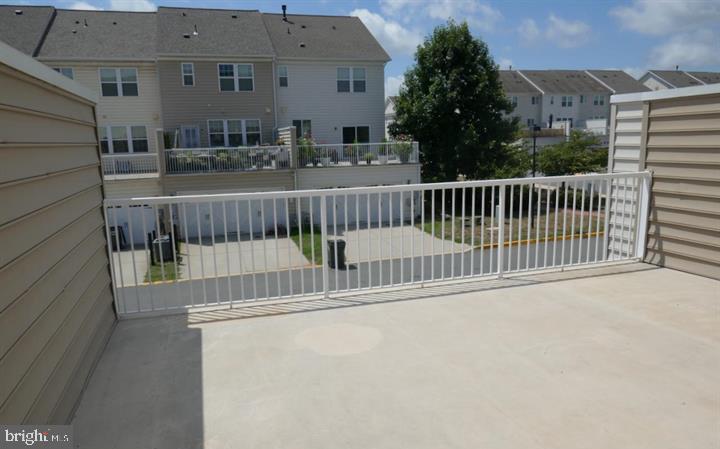 EASTGATE SQUARE - Residential Lease