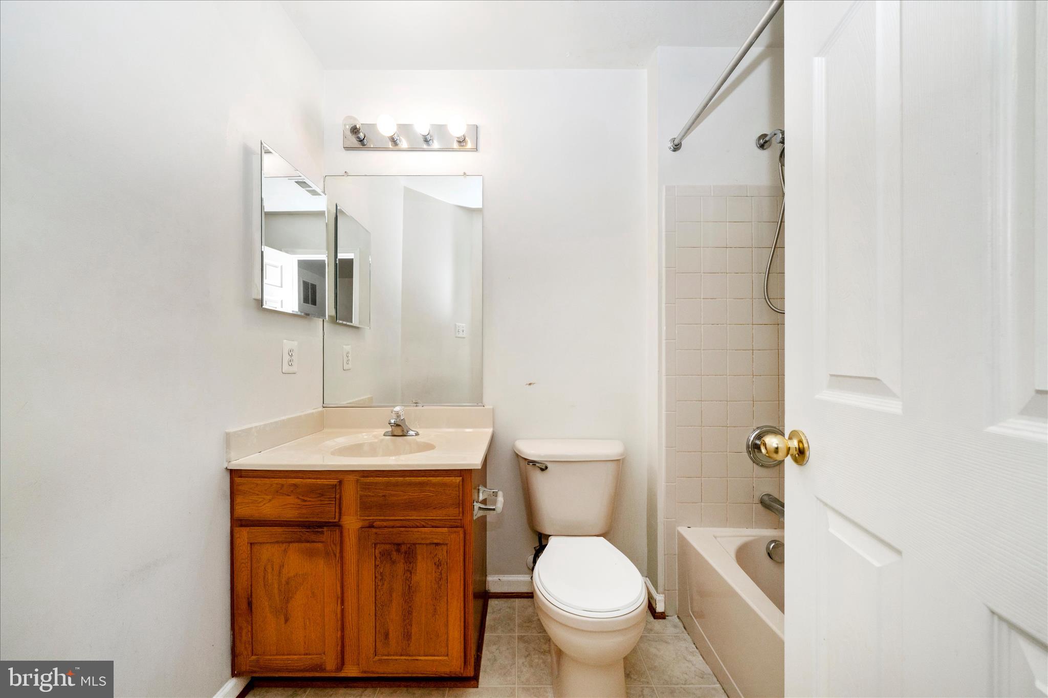 THE OAKS AT WATERS EDGE - Residential